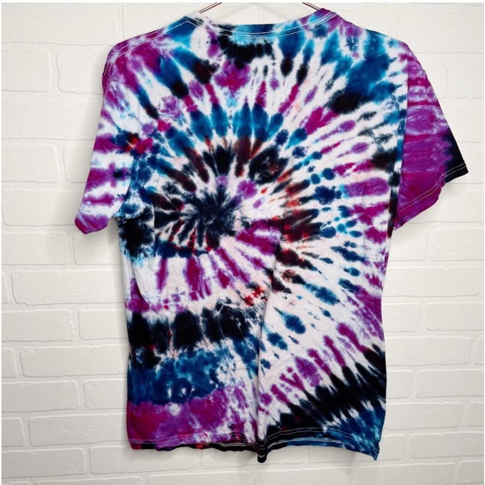 Handmade Tie Die Blue & Purple Fruit Of A Loom Medium TShirt With Front Pocket - Picture 7 of 7